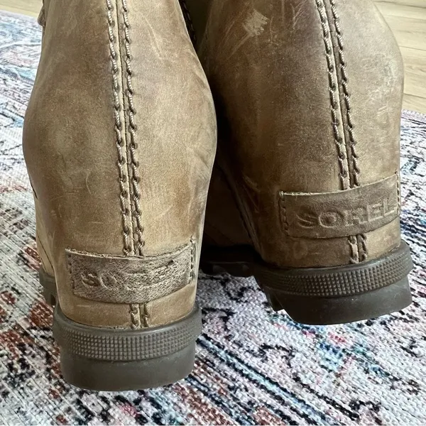Sorel Joan of Arctic Wedge II Boots in Ash Brown Size 10 NL3018-240 - Image 5