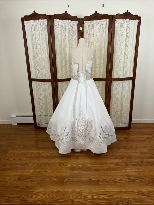 Stunning Vintage Y2K Mary’s Bridal Satin Wedding Gown - Image 4