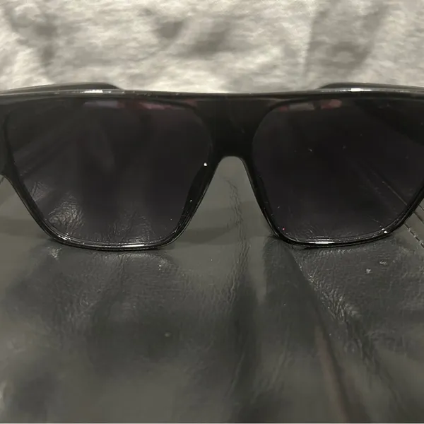Black Sunglasses - Image 2