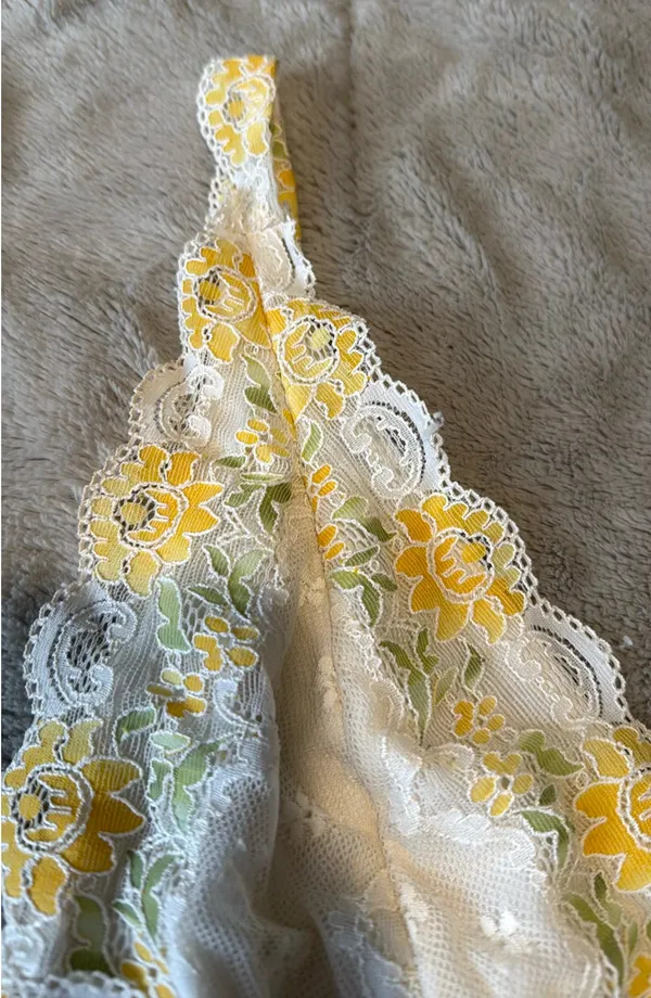 Y2K Lace Tank Top Yellow Size M - Image 3