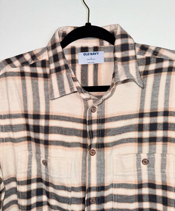 Old Navy Double Brushed Flannel Boyfriend Shirt Cream Black Plaid NWT - Image 3