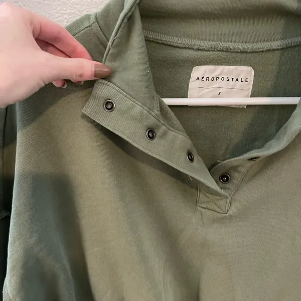 Aeropostale NWOT- cropped pullover - Image 3