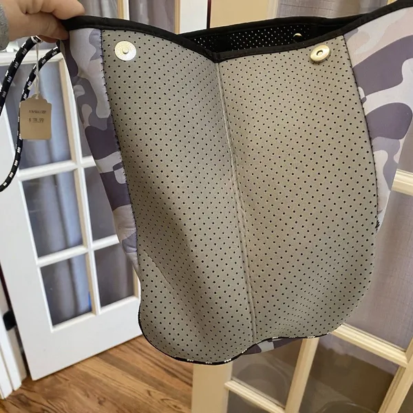 Neoprene Gray Camo Tote Bag With‎ Zipper Pouch - Image 7