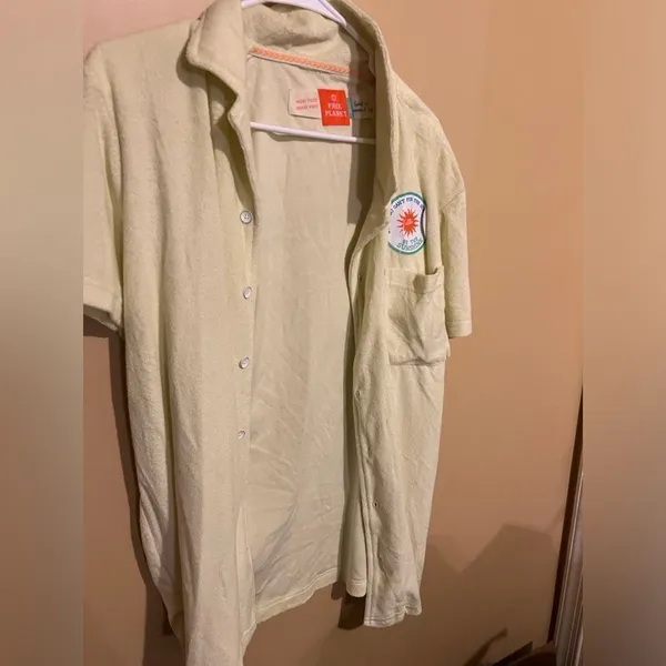 Free planet yellow terry cloth‎ small button down - Image 4