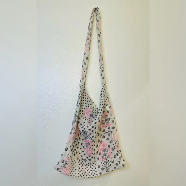Free‎ People Cream Shoulder Tote with Pink Floral Accents - Image 3