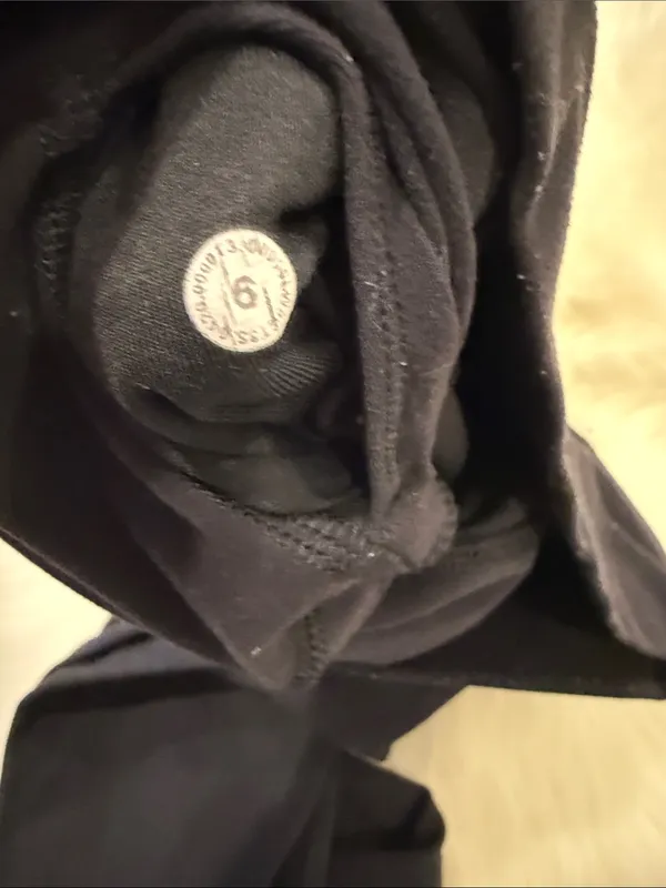 lululemon athletica Black Performance Leggings size 6 - Image 2