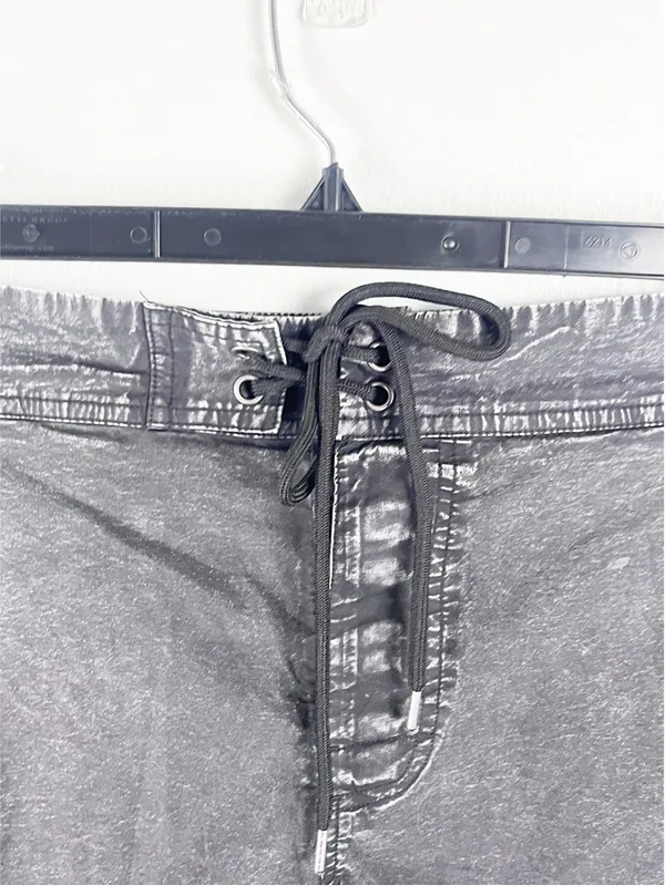 PLAYBOY BY PACSUN Black High Rise Tie Closure Detail Lightweight Shorts Small - Image 8