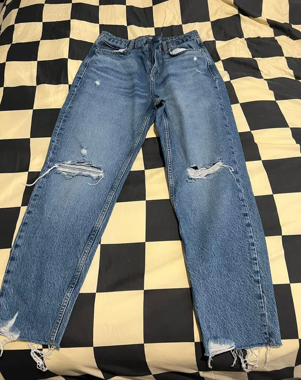 High Waisted Ripped Rigid Z1975 Mom Jeans - Image 10