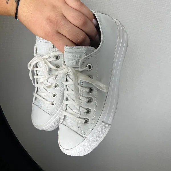 Converse Chuck Taylor All Star Lift White Leather Platform Sneakers Womens 7 - Image 3
