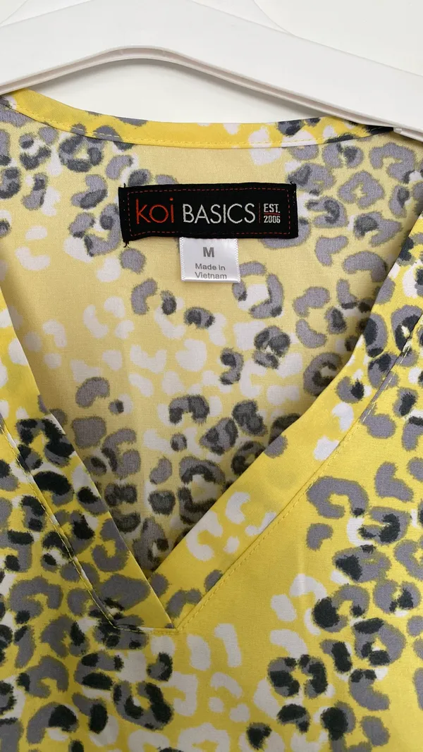 Koi Scrub top Yellow Size M - Image 3