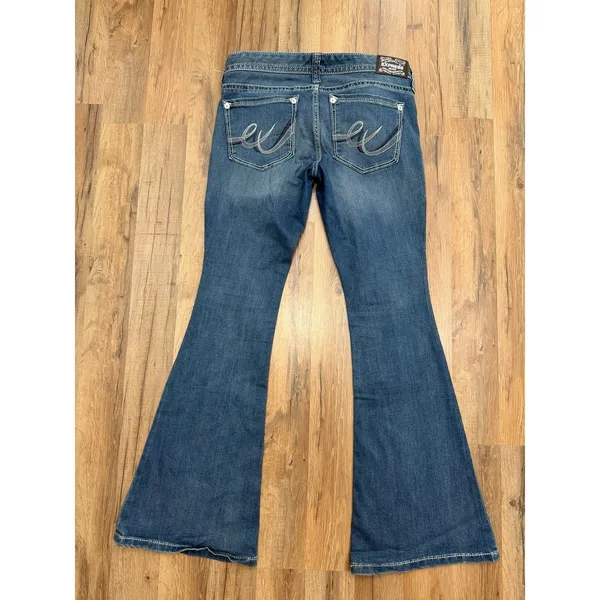 Express Bell Flare Low Rise Stretch Jeans Women's Size 10R Medium Wash Y2K Bootc - Image 4