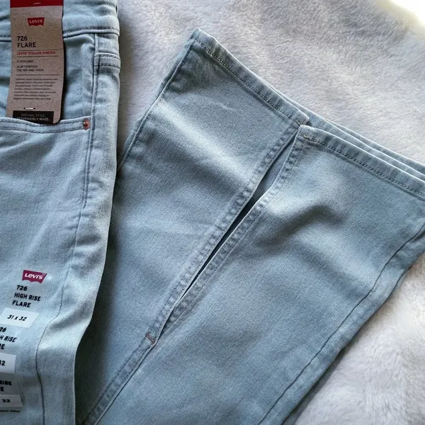 Levi's 726 Women's Light Wash High Rise Flare Jeans Size 12 - Image 6