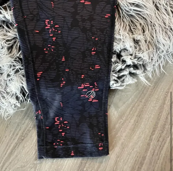 MPG Sport Active Capri Leggings - Image 4