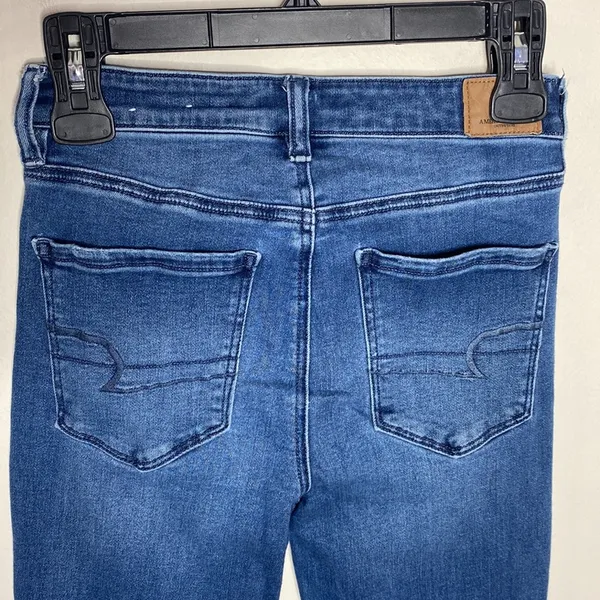 American Eagle distressed exposed zipper super hi-rise jegging crop jeans sz 4 - Image 4