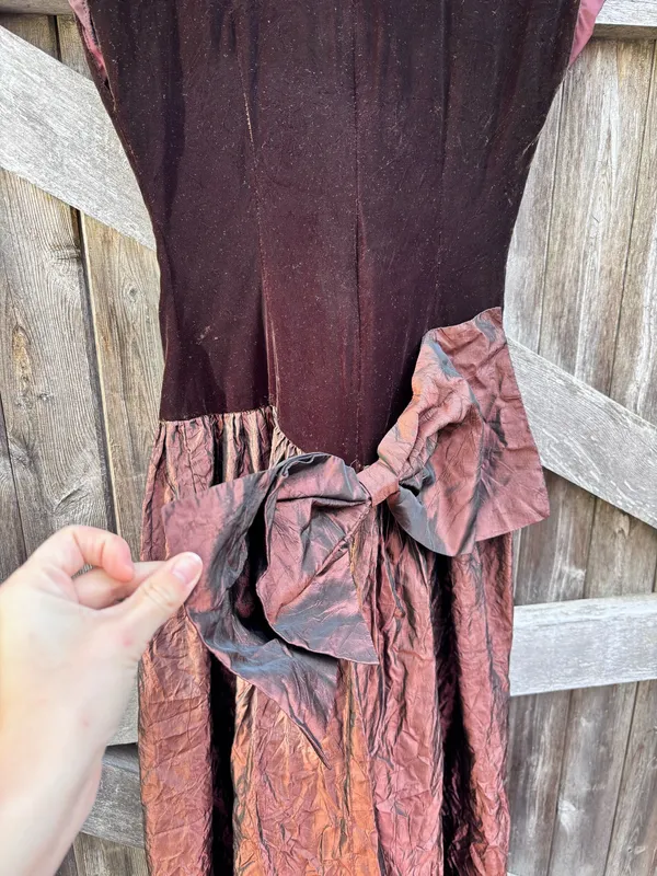 Vintage Brown Velvet Dress - Image 5
