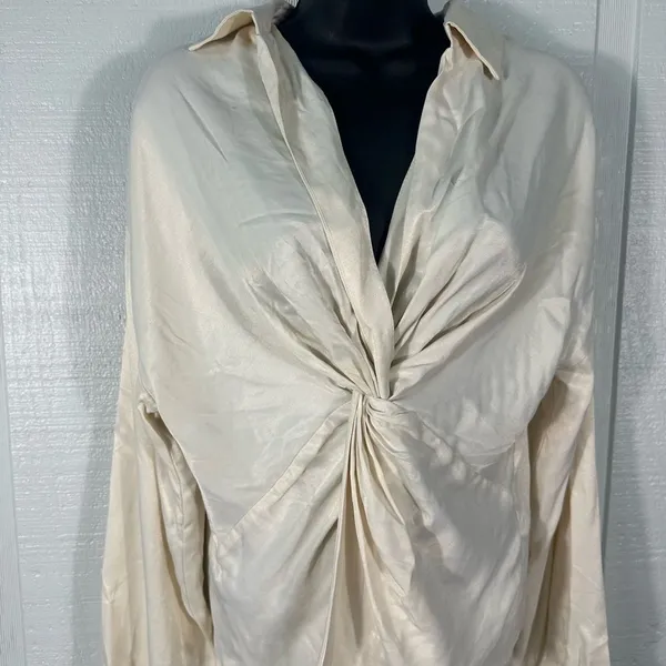 Topshop Knot Front Ivory Satin Long Sleeve V Neck Top Size 4 NWT - Image 3