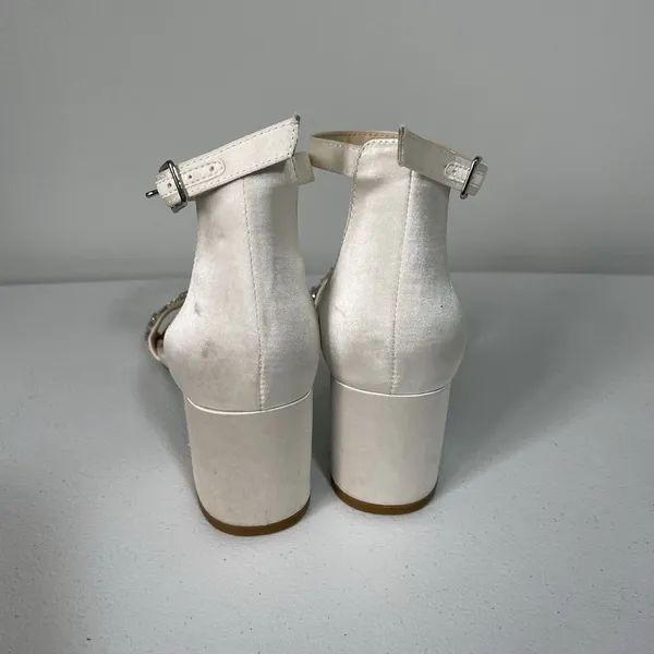 Betsey Johnson SB-Mel Block Heel Shoes Jeweled Satin Sandal Ivory Formal Size 9 - Image 4