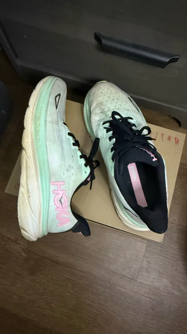HOKA One One Clifton 9 Running Shoes Womens Size 9.5 Green Pink Athletic Trainer - Image 5