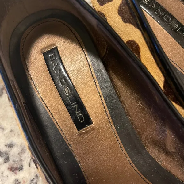 Bandolino Leopard Calf Hair Ballet Flats Womens 9 Brown‎ Buckle Square Toe Wedge - Image 4