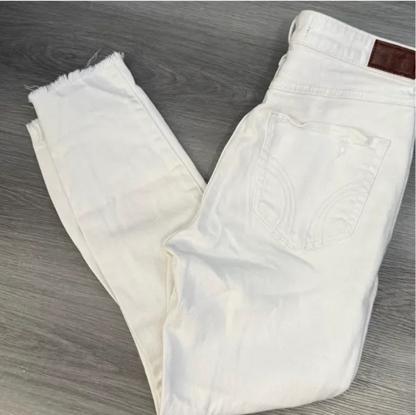 Hollister High-Rise Super Skinny Crop White Jeans - Size 7R (W28/L26) - Image 2