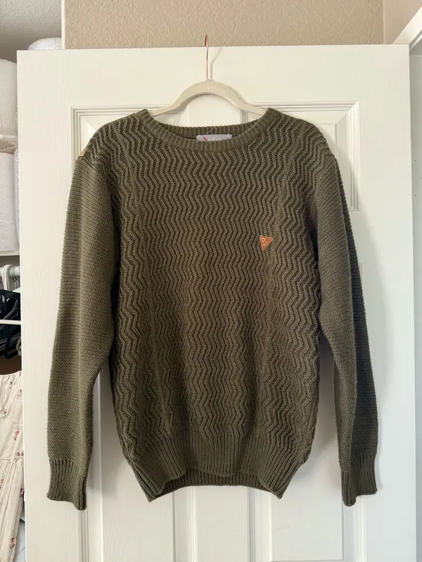 Vintage Green Chunky Knit “B” Embroidered Sweater - Image 4