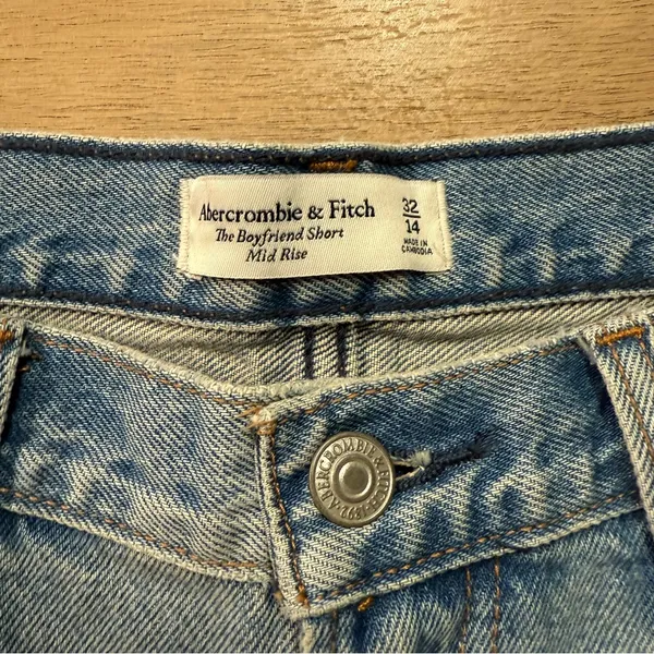 Abercrombie & Fitch The Boyfriend Short Mid Rise Women’s Size 14/32 - Image 4