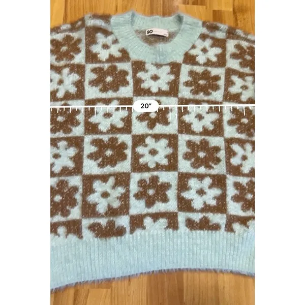 SO Fuzzy Cropped Flower Print Sweater Aqua Brown M - Image 3