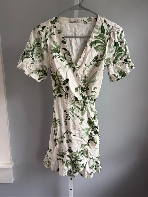 Abercrombie & Fitch Green Floral Wrap Mini Dress Ruffle Hem XXS - Image 3