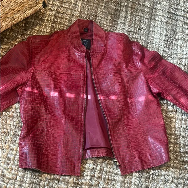 XOXO Vintage Y2K Red Crocodile Leather Biker Jacket Size Medium - Image 7