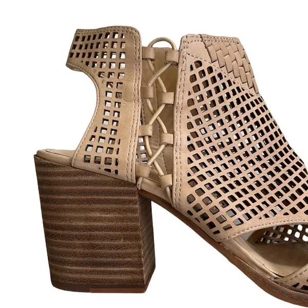 EUC Vince Camuto leather heeled sandals - Image 2