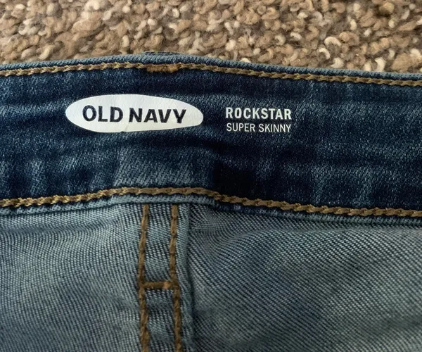 Old Navy Super Skinny Rockstar Jeans - Image 3
