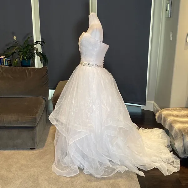Women’s White Wedding Dress Tulle Ruffles Sweetheart Neckline Size 6 NWOT - Image 4