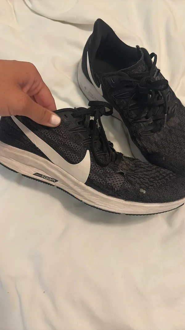 Nike running shoes  - Image 2