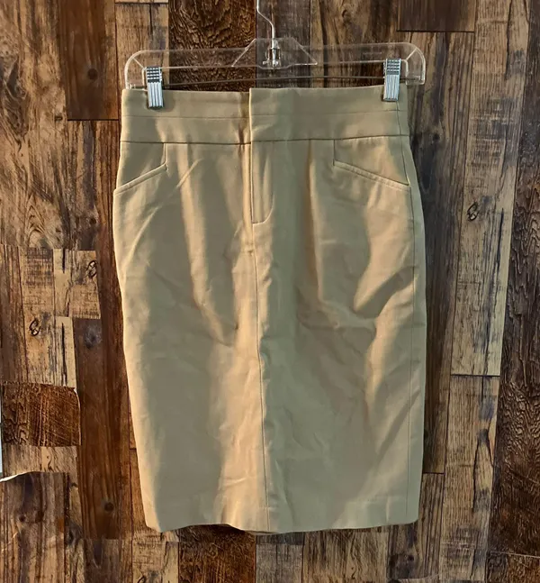 Banana Republic women's beige skirt size 0 (rm22) - Image 2