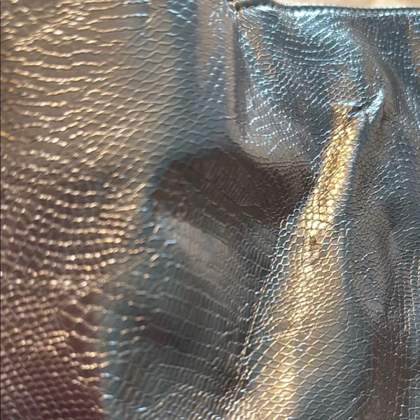 Estee Lauder Silver Tote‎ Bag with Structured Design - Image 6