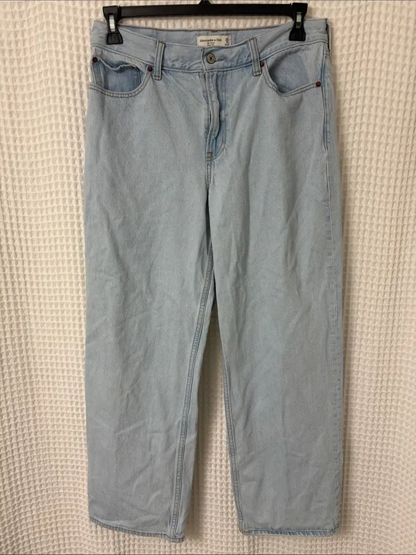 Abercrombie & Fitch The Loose High Rise Light Wash Jeans 29/8 - Image 3