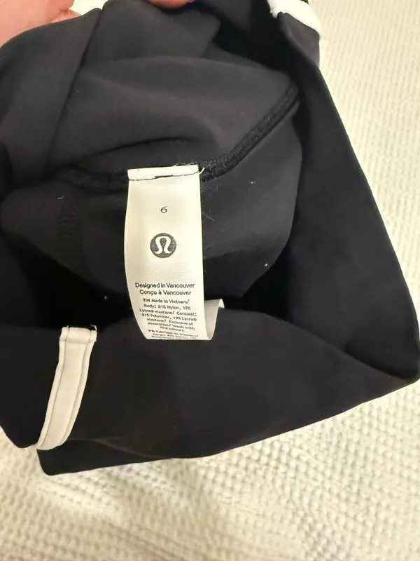 Lululemon Align Shorts 6" - Image 3