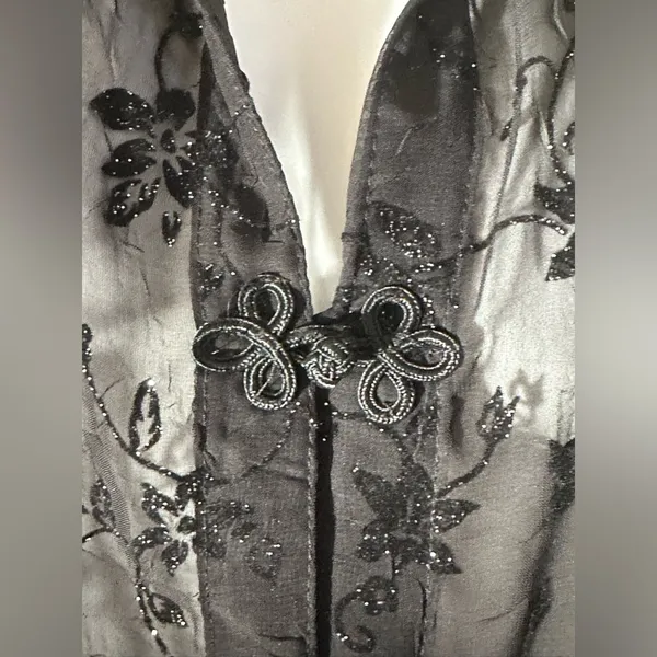 Dress Barn Collection Black Floral Lace Shimmer Print Asymmetrical Sleeves Sz XL - Image 3