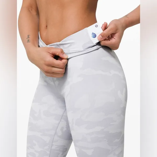 Lululemon Wunder Under High Rise Tight 28” – Inconspicuous Camo Jacquard Alpine - Image 2