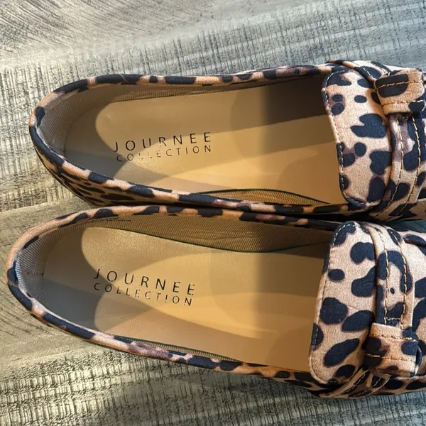 Journee Collection Marci Loafer- size 9 - Image 6