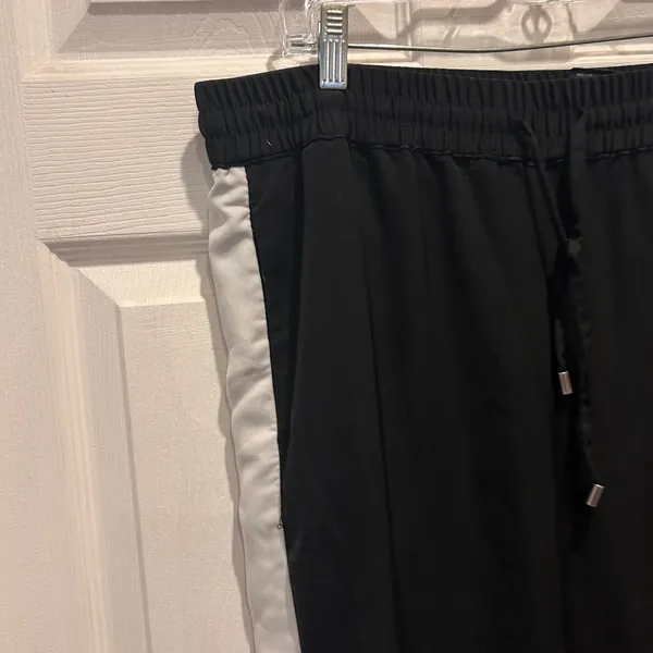 Mossimo Womens Black White‎ Stripe Jogger Pants Elastic Waist Drawstring Large - Image 2