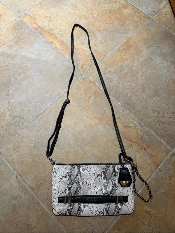 Jessica Simpson Black White Snakeskin Convertible Crossbody Clutch Wristlet - Image 2