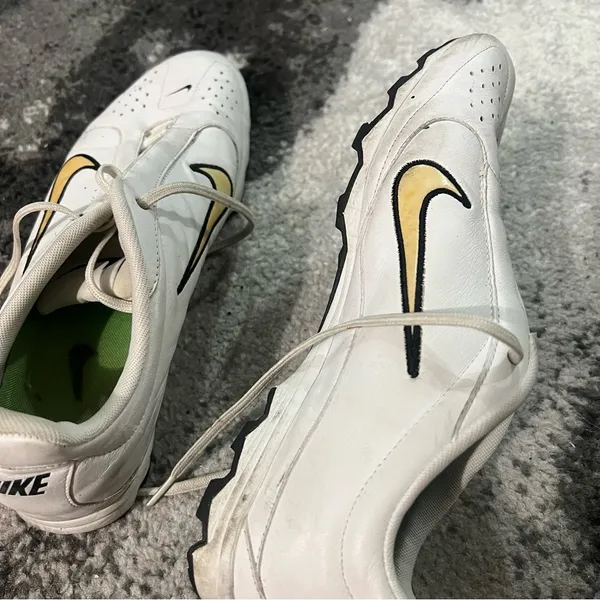 Nike Sneaker - Image 5