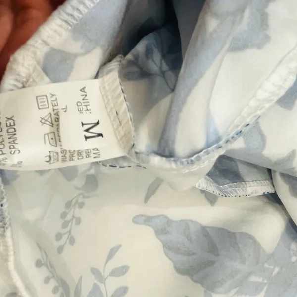 Boutique floral Blue Vintage Print V-Neck maxi dress size medium - Image 6