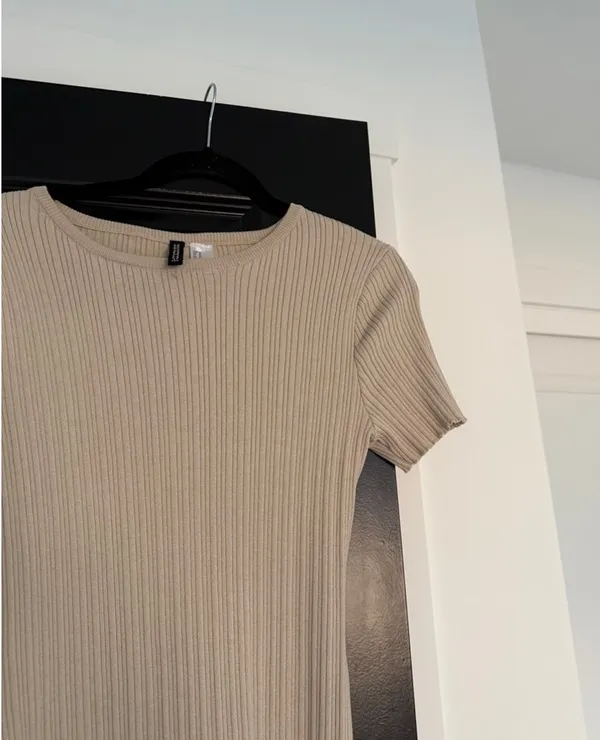 H&M cream ribbed mini dress - Image 5