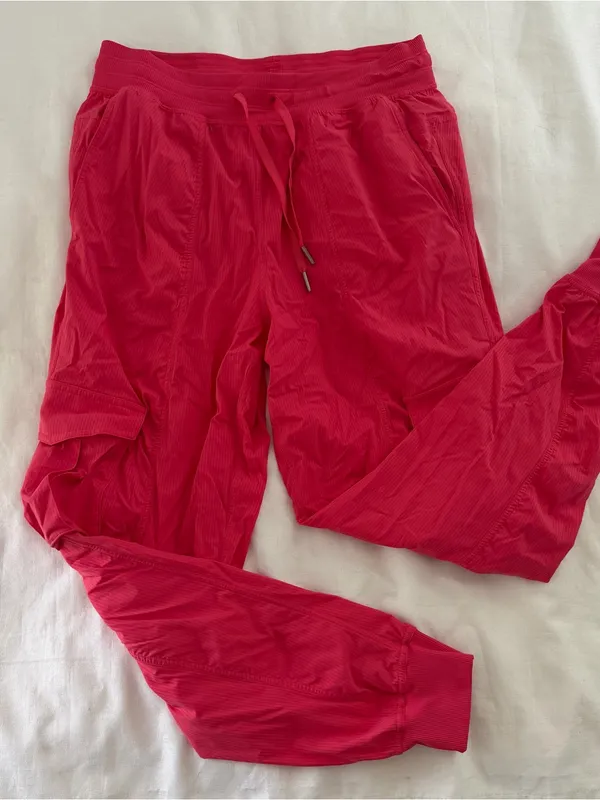 Lululemon dance studio relaxed fit mid rise cargo jogger in glaze pink size s - Image 2