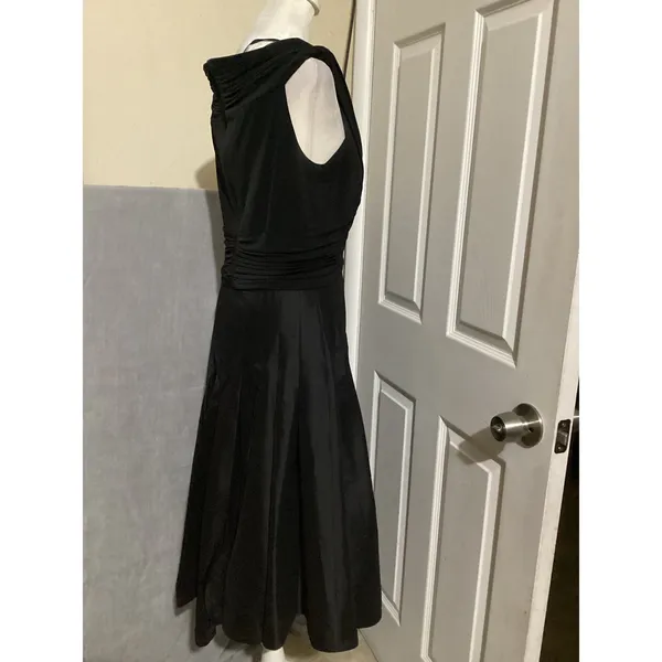 Tadashi Shoji Black Ruched V Neck Sheath Dress Size 12 - Image 3