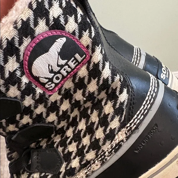 Sorel Tivoli houndstooth size 7 - Image 9