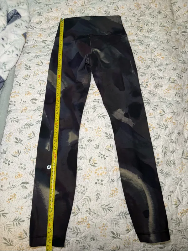 Lululemon Dark Color Patterned Active Leggings - Image 4