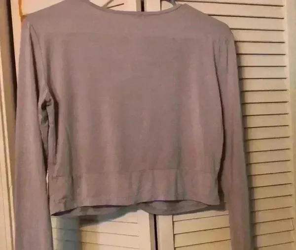 Bestisun Yoga crop top long sleeve. Size medium - Image 6